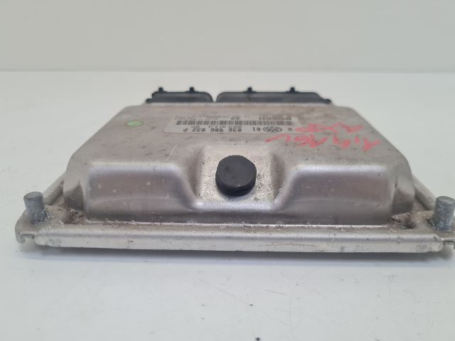 bontott VW GOLF IV Motorvezérlő