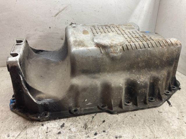 bontott VW GOLF IV Olajteknő