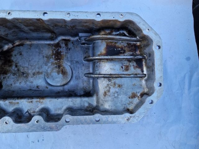 bontott VW GOLF IV Olajteknő