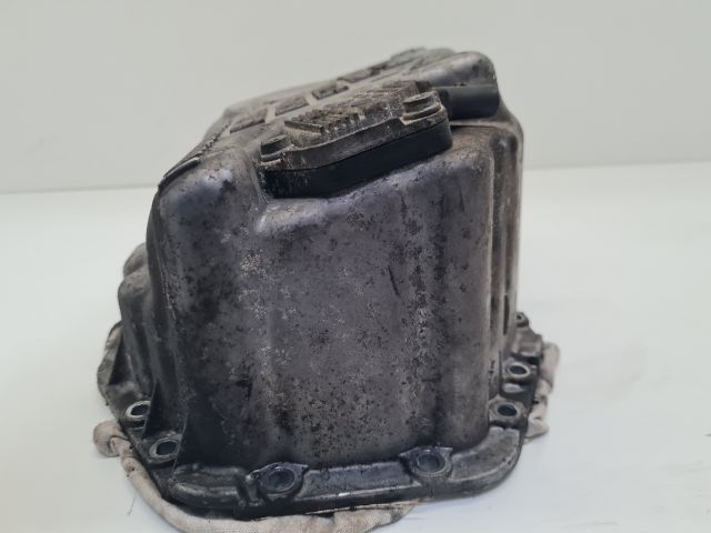 bontott VW GOLF IV Olajteknő