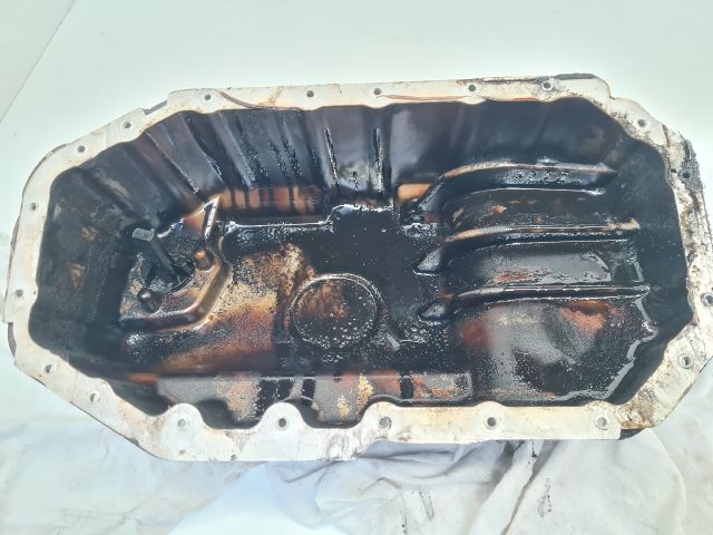 bontott VW GOLF IV Olajteknő