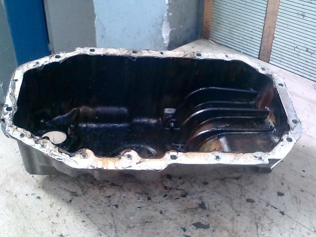 bontott VW GOLF IV Olajteknő