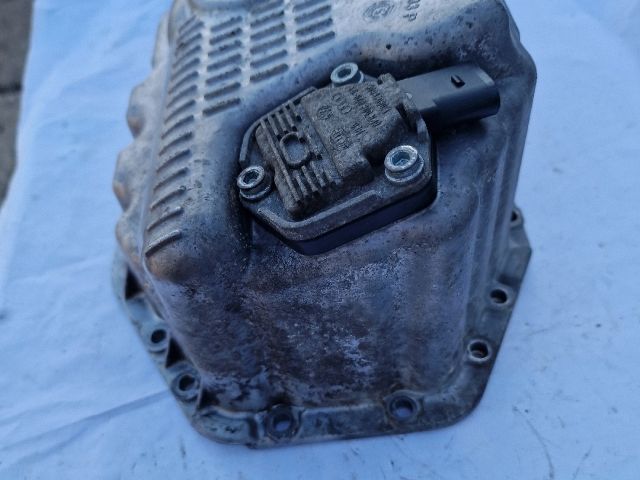 bontott VW GOLF IV Olajteknő