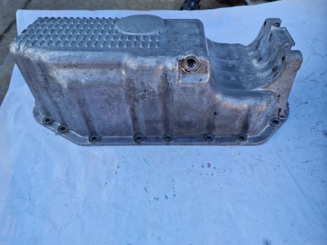 bontott VW GOLF IV Olajteknő