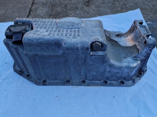 bontott VW GOLF IV Olajteknő