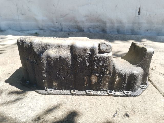 bontott VW GOLF IV Olajteknő