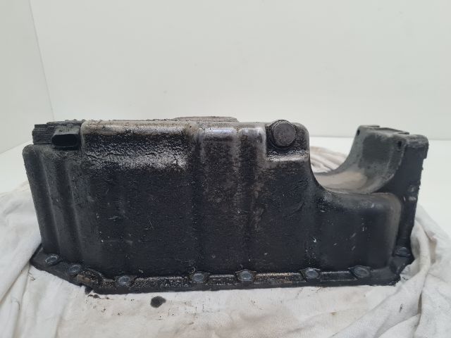bontott VW GOLF IV Olajteknő