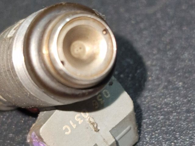 bontott VW GOLF IV Porlasztó (1 db)