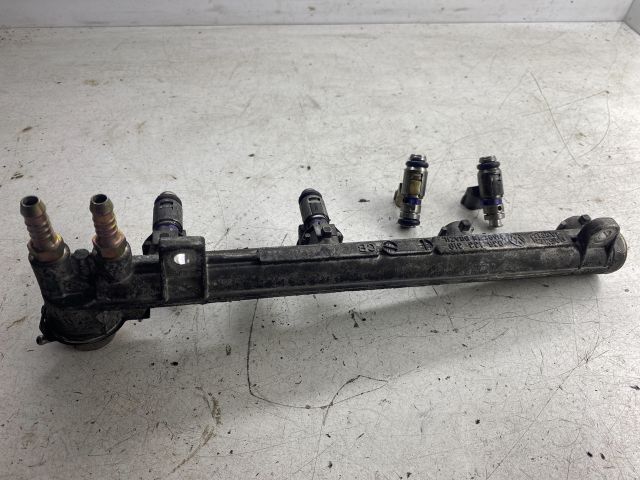 bontott VW GOLF IV Porlasztó Sor / Híd