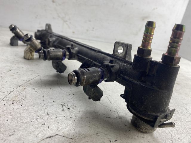 bontott VW GOLF IV Porlasztó Sor / Híd