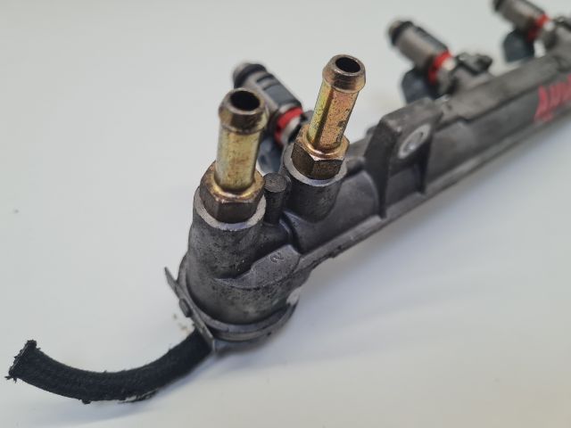 bontott VW GOLF IV Porlasztó Sor / Híd