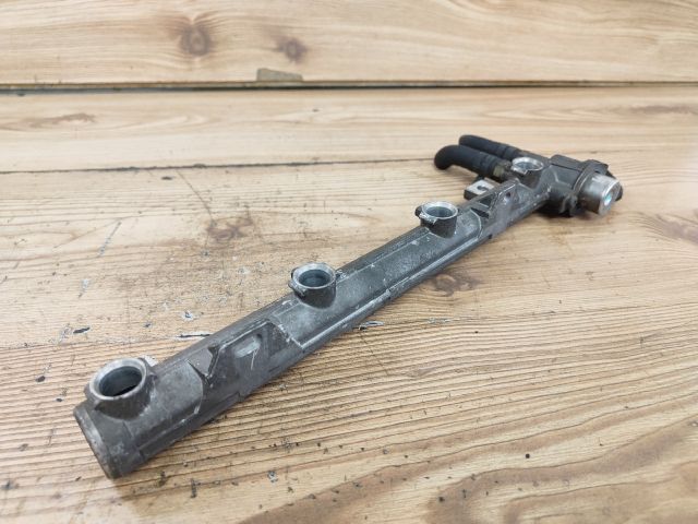 bontott VW GOLF IV Porlasztó Sor / Híd