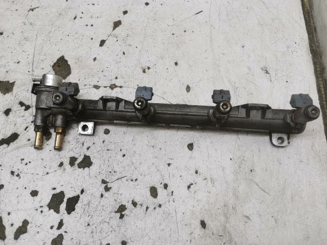 bontott VW GOLF IV Porlasztó Sor / Híd