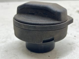 bontott VW GOLF IV Tanksapka