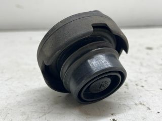 bontott VW GOLF IV Tanksapka