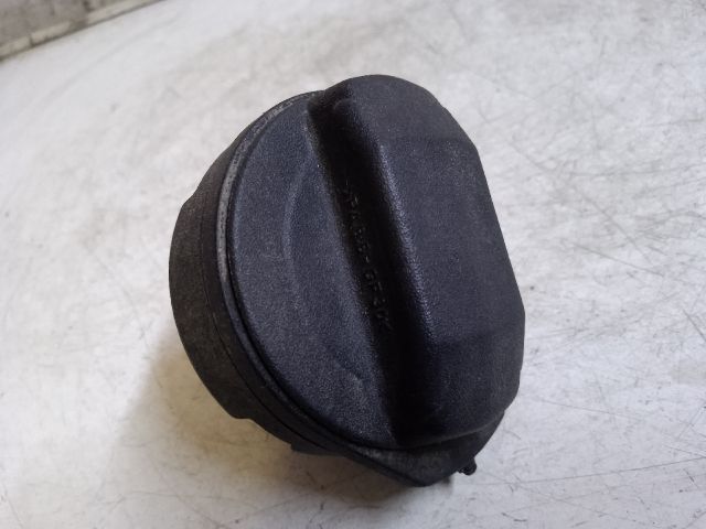 bontott VW GOLF IV Tanksapka