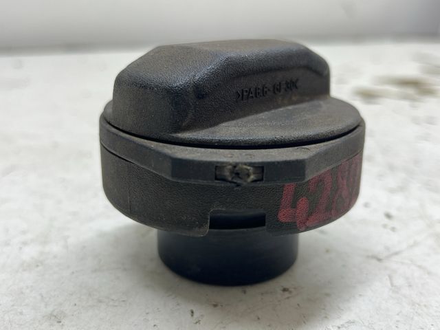 bontott VW GOLF IV Tanksapka