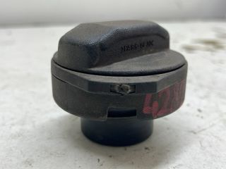 bontott VW GOLF IV Tanksapka