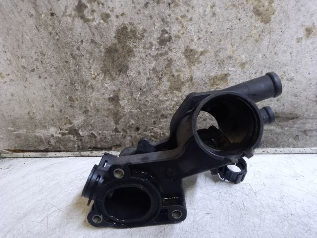 bontott VW GOLF IV Termosztátház