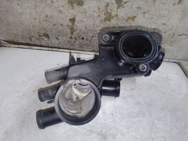 bontott VW GOLF IV Termosztátház