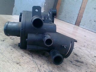 bontott VW GOLF IV Termosztátház