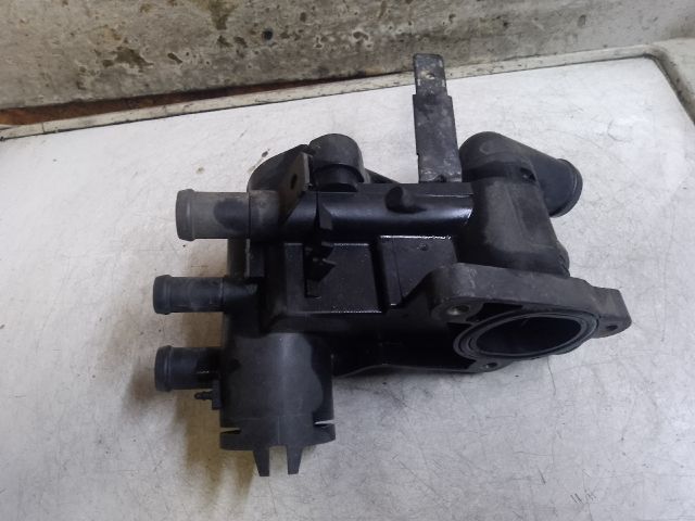 bontott VW GOLF IV Termosztátház