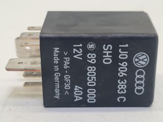 bontott VW GOLF IV Üzemanyag Szivattyú Relé