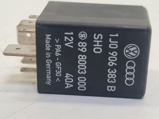 bontott VW GOLF IV Üzemanyag Szivattyú Relé