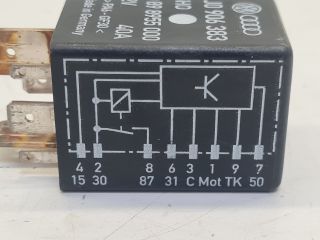 bontott VW GOLF IV Üzemanyag Szivattyú Relé