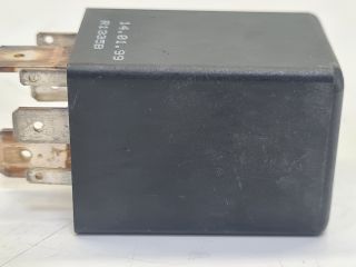 bontott VW GOLF IV Üzemanyag Szivattyú Relé