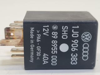 bontott VW GOLF IV Üzemanyag Szivattyú Relé