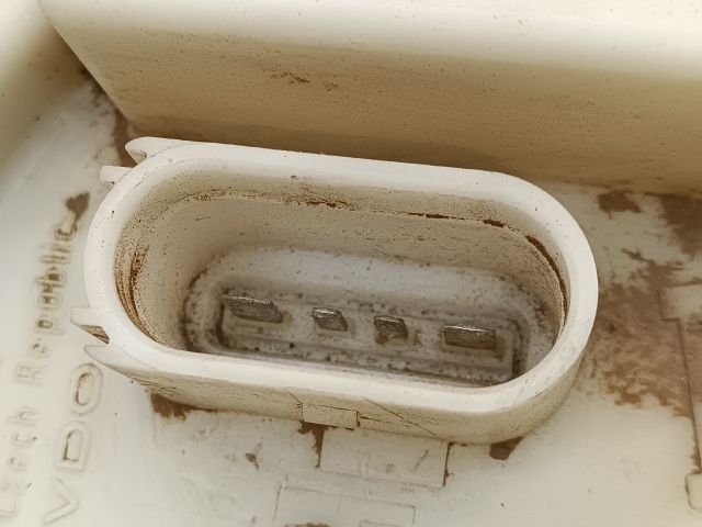 bontott VW GOLF IV Üzemanyag Szivattyú