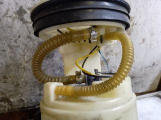 bontott VW GOLF IV Üzemanyag Szivattyú