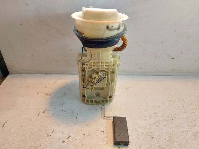 bontott VW GOLF IV Üzemanyag Szivattyú