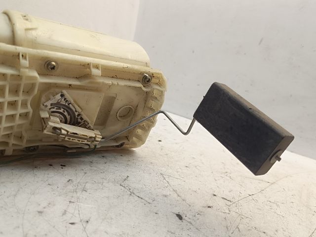 bontott VW GOLF IV Üzemanyag Szivattyú