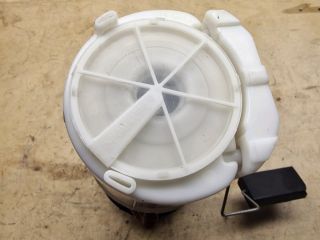 bontott VW GOLF IV Üzemanyag Szivattyú