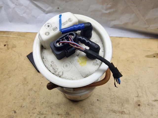 bontott VW GOLF IV Üzemanyag Szivattyú