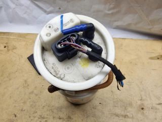 bontott VW GOLF IV Üzemanyag Szivattyú