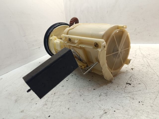 bontott VW GOLF IV Üzemanyag Szivattyú