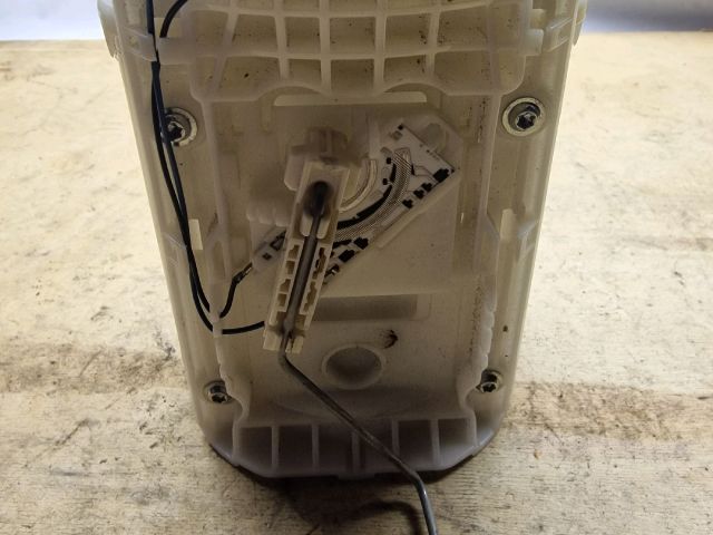 bontott VW GOLF IV Üzemanyag Szivattyú