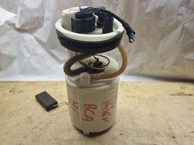 bontott VW GOLF IV Üzemanyag Szivattyú