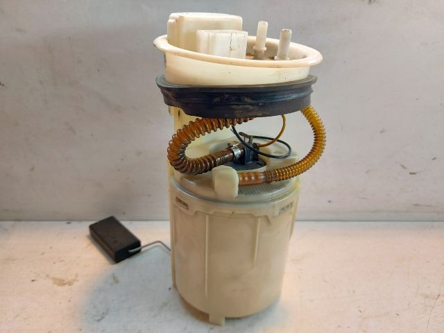 bontott VW GOLF IV Üzemanyag Szivattyú