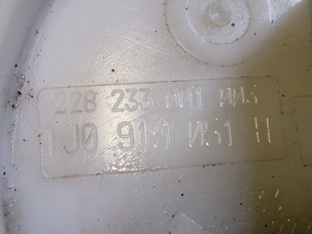 bontott VW GOLF IV Üzemanyag Szivattyú