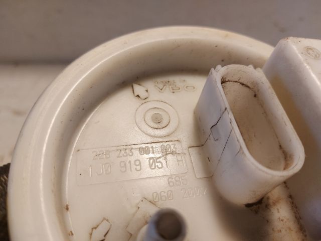 bontott VW GOLF IV Üzemanyag Szivattyú