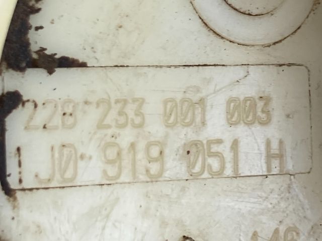 bontott VW GOLF IV Üzemanyag Szivattyú