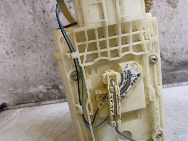 bontott VW GOLF IV Üzemanyag Szivattyú