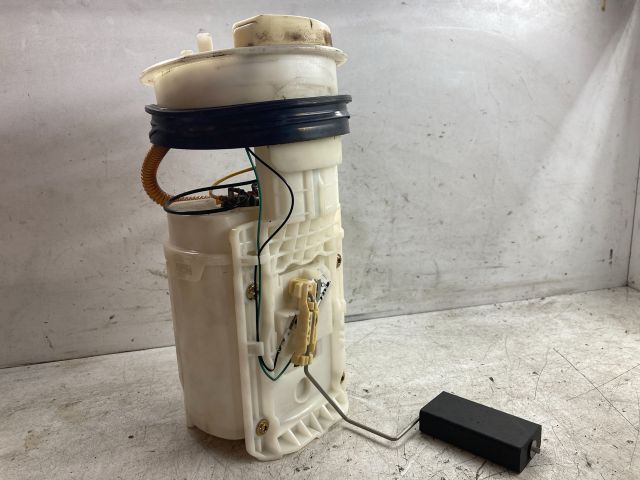 bontott VW GOLF IV Üzemanyag Szivattyú