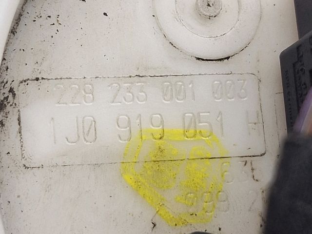 bontott VW GOLF IV Üzemanyag Szivattyú