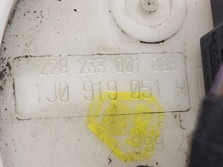 bontott VW GOLF IV Üzemanyag Szivattyú