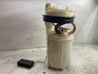 bontott VW GOLF IV Üzemanyag Szivattyú